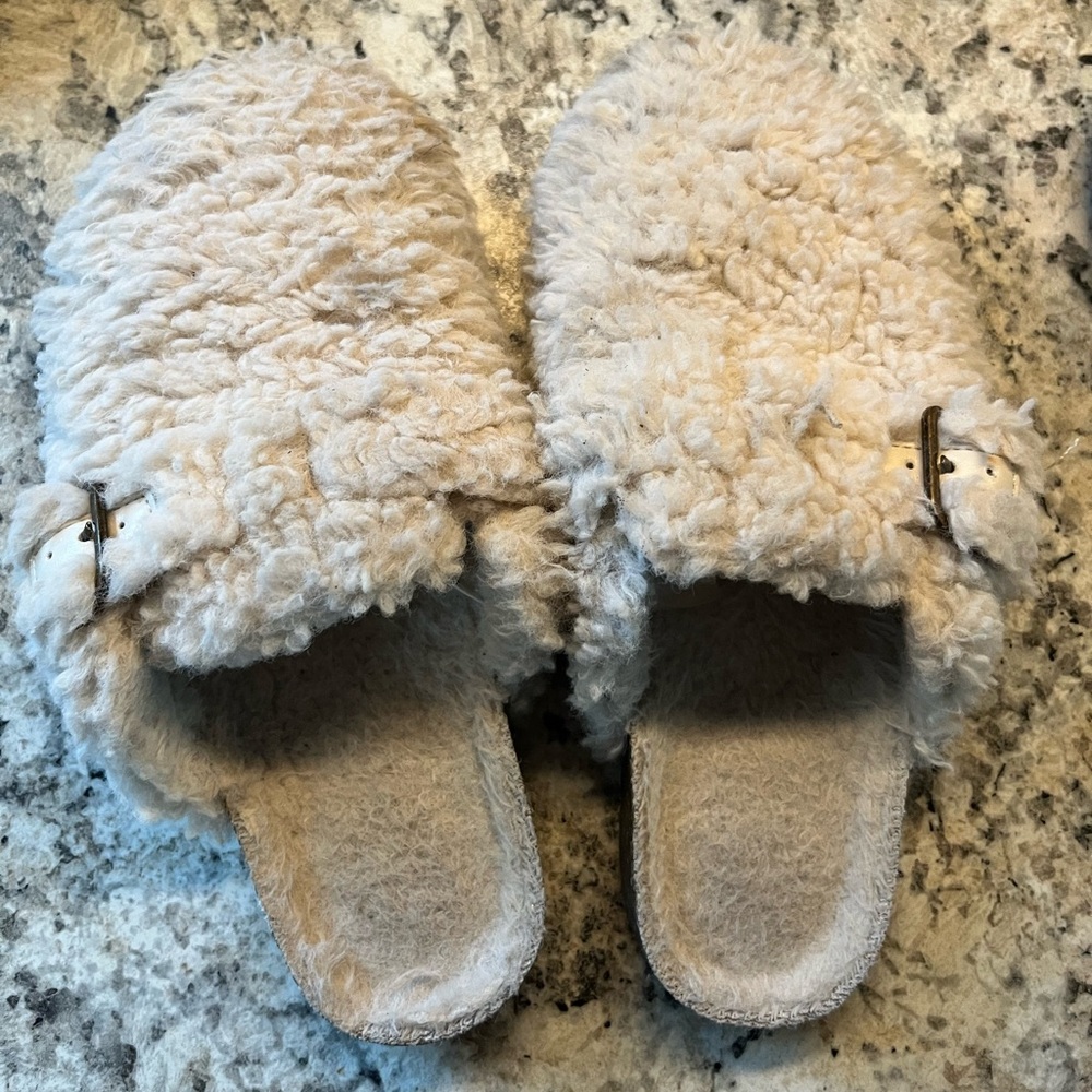 Cozy clogs